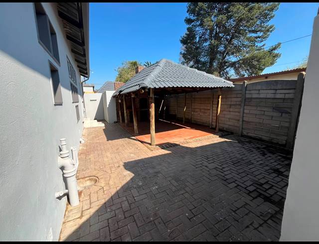 9 BEDROOM HOUSE FOR SALE IN DALVIEW
